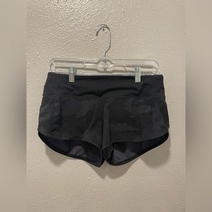 Lululemon Black camo Speed up shorts